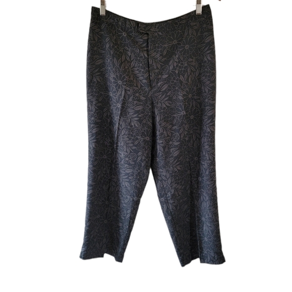VTG TOMMY BAHAMA Gray Floral 100% Silk Cropped Pant Sz 12 Textured Beachy Casual - Picture 10 of 10